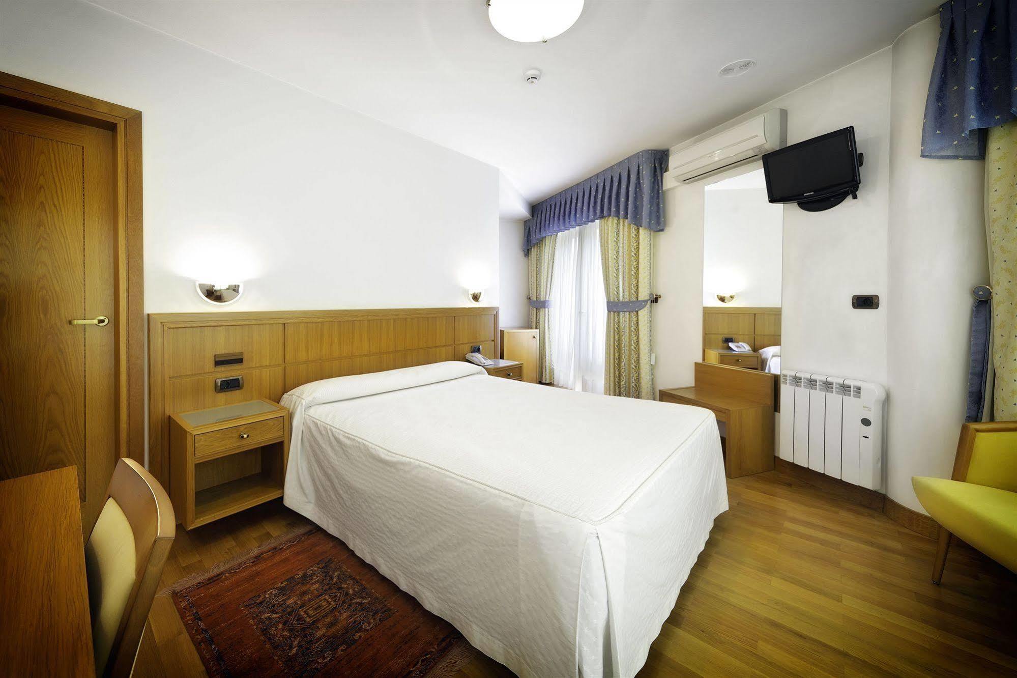 Hotel Florida Артейхо Экстерьер фото